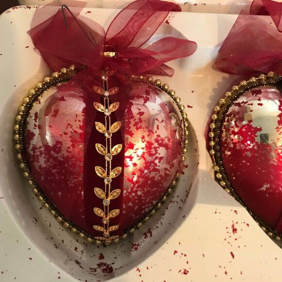 DILLARDS XMAS Red Large 5" GLASS HEARTS ORNAMENT LOT  2 BOX - Picture 1 of 12